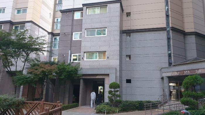 경기도 안산시 단원구 선부광장북로 36, 111동 2층201호 (선부동,동명벽산블루밍아파트) · 지번주소: 경기도 안산시 단원구 선부동 1082 법원경매 물건 대표사진