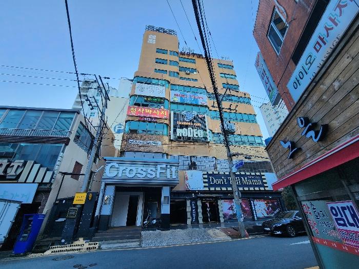 경상남도 거제시 거제대로 3740, 4층401호 (옥포동,성평리빙타운) · 지번주소: 경상남도 거제시 옥포동 546-15 법원경매 물건 대표사진
