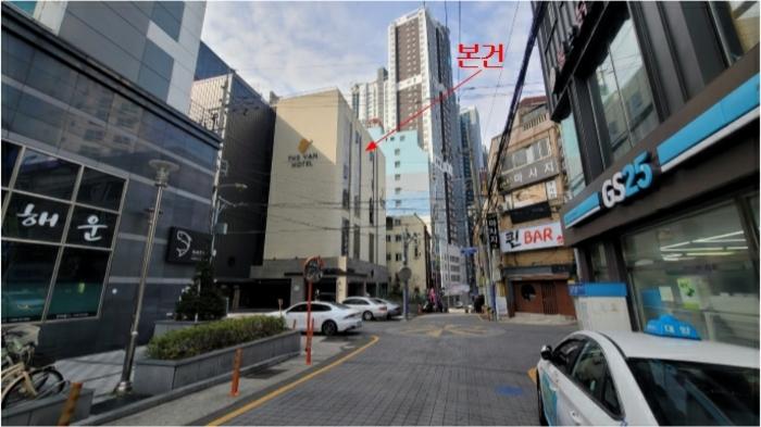 부산광역시 사상구 사상로224번길 10 (괘법동,더반호텔) · 지번주소: 부산광역시 사상구 괘법동 272-2 법원경매 물건 대표사진
