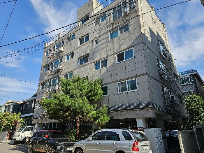인천광역시 부평구 백범로442번길 9-10, 4층403호 (십정동,도담로즈빌) · 지번주소: 인천광역시 부평구 십정동 410-7 법원경매 물건 대표사진