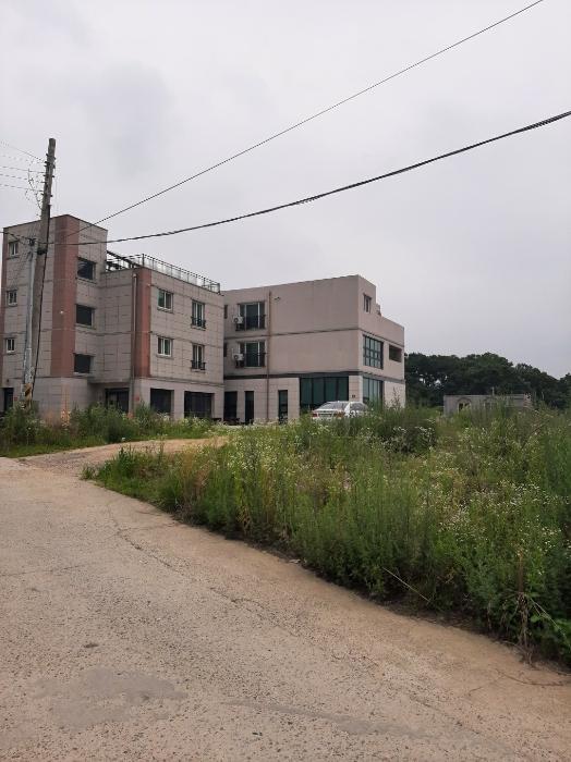 충청북도 진천군 광혜원면 선수촌로 104-3 · 지번주소: 충청북도 진천군 광혜원면 회죽리 293-9 법원경매 물건 대표사진