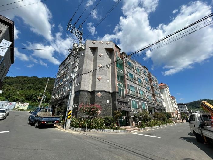경상남도 창원시 의창구 의안로59번길 26, 3층304호 (북동,리앤아이테르) · 지번주소: 경상남도 창원시 의창구 북동 143 법원경매 물건 대표사진