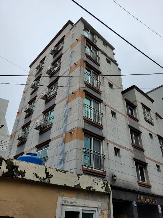 부산광역시 해운대구 해운대로143번길 56-12, 3층304호 (재송동,동원누리빌) · 지번주소: 부산광역시 해운대구 재송동 1112-4 법원경매 물건 대표사진