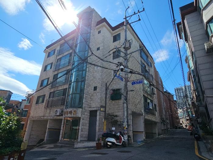 서울특별시 종로구 숭인동1나길 35, 4층402호 · 지번주소: 서울특별시 종로구 숭인동 509 법원경매 물건 대표사진