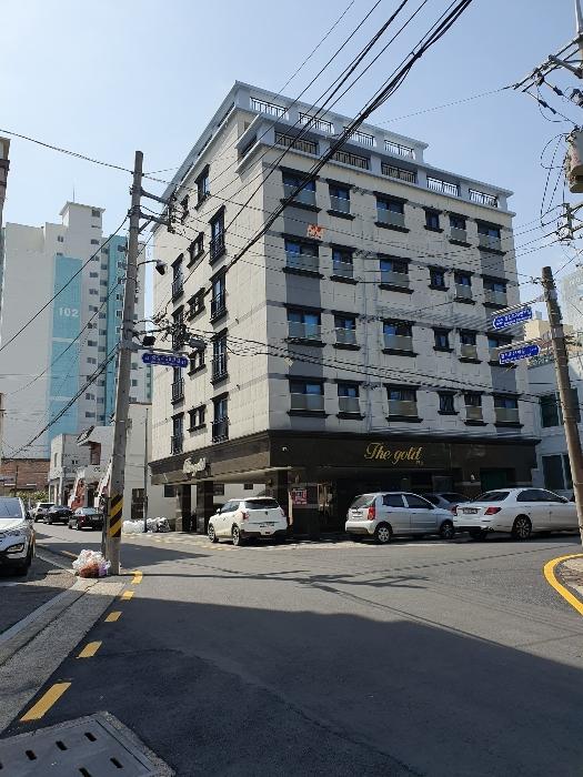 부산광역시 수영구 광일로20번가길 26-17, 3층304호 (광안동,더골드캐슬) · 지번주소: 부산광역시 수영구 광안동 501-1 법원경매 물건 대표사진