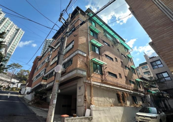 서울특별시 관악구 행운8길 7-10, 3층302호 (봉천동,에스베네스트) · 지번주소: 서울특별시 관악구 봉천동 100-199 법원경매 물건 대표사진
