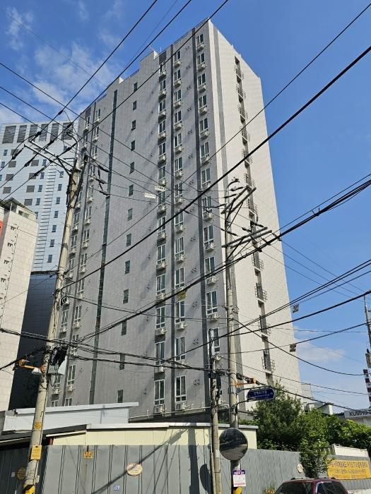 서울특별시 영등포구 양평로21다길 14, 제13층 제1313호 (양평동5가, 선유도역마들렌오피스텔) · 지번주소: 서울특별시 영등포구 양평동5가 24-1 법원경매 물건 대표사진