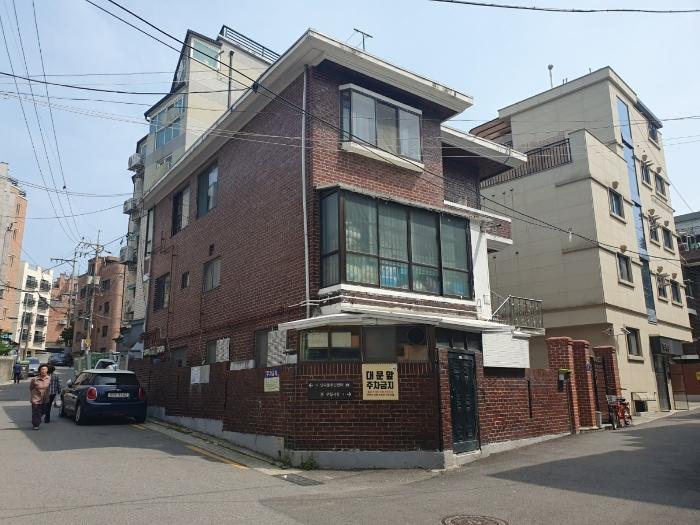 법원경매 2024타경2242 사진4 | 서울 관악구 신림동 631-12 근린주택 경매
