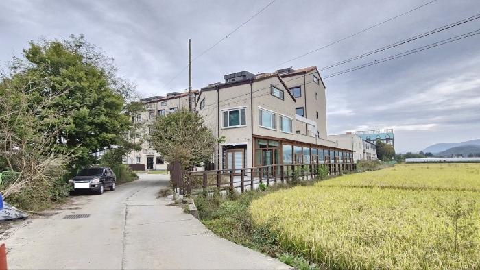 2024타경33291 법원경매 사진2 | 전북 정읍시 다세대주택 경매