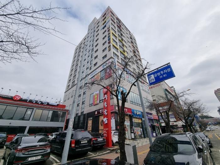 법원경매 2024타경311 사진3 | 평택시 관광특구로 근린상가 경매