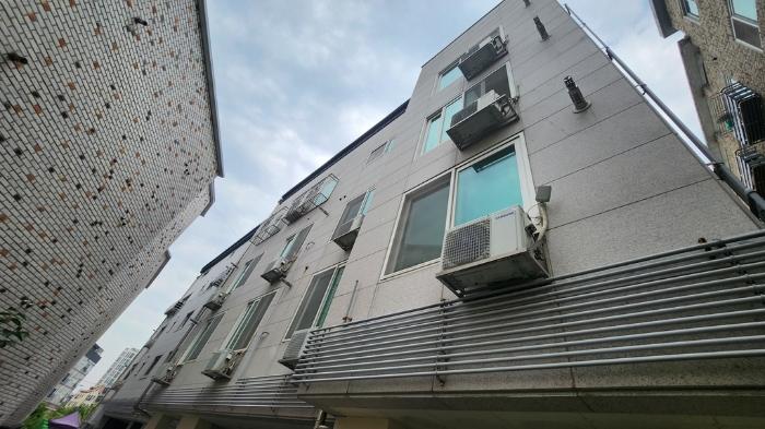경기도 평택시 신흥마을2길 24, 4층404호 · 지번주소: 경기도 평택시 용이동 428-7 법원경매 물건 대표사진
