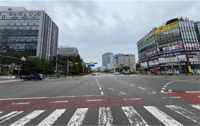 경기도 용인시 기흥구 서천로201번길 14, 1층엘162호 (농서동,프리미엄원희캐슬기흥서천) · 지번주소: 경기도 용인시 기흥구 농서동 455 법원경매 물건 대표사진