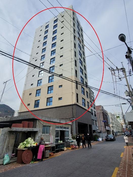 부산광역시 수영구 망미번영로52번길 66, 4층401호 (수영동,수영드비앙) · 지번주소: 부산광역시 수영구 수영동 456-4 법원경매 물건 대표사진
