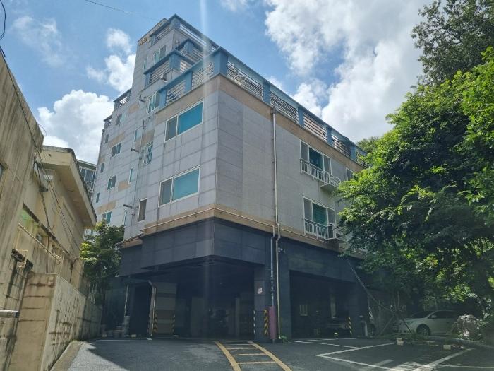 법원경매 2024타경108472 사진3 | 부산 수영구 망미배산로76번가길 다세대주택 경매
