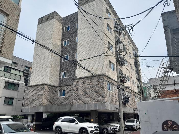 서울특별시 중랑구 동일로157라길 22, 2층203호 (묵동,아델하임) · 지번주소: 서울특별시 중랑구 묵동 240-71 법원경매 물건 대표사진