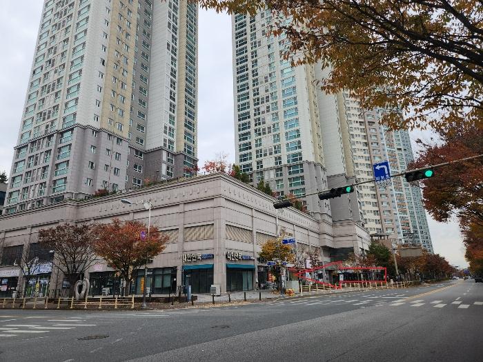 전북특별자치도 전주시 완산구 세내로 291, 103동 1층 121호 (효자동3가,힐스테이트효자동) · 지번주소: 전북특별자치도 전주시 완산구 효자동3가 1540-3 법원경매 물건 대표사진