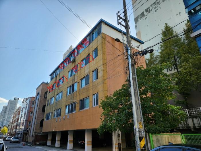 광주광역시 북구 비엔날레로82번길 27, 4층403호 · 지번주소: 광주광역시 북구 용봉동 751-3 법원경매 물건 대표사진
