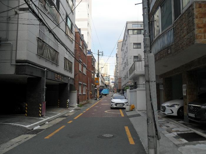 부산광역시 연제구 중앙대로1065번길 48, 4층403호 (연산동,프라임빌) · 지번주소: 부산광역시 연제구 연산동 1299-31 법원경매 물건 대표사진