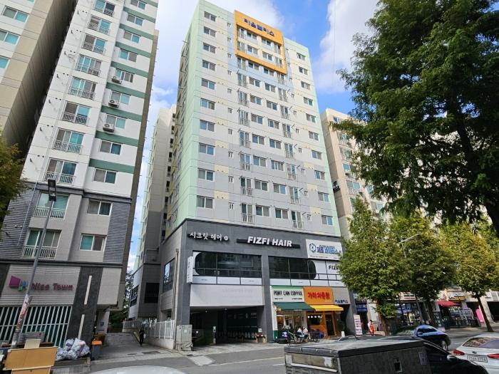 대전광역시 유성구 문화원로 117, 1동 3층304호 (봉명동,라온팰리스) · 지번주소: 대전광역시 유성구 봉명동 640-6 법원경매 물건 대표사진