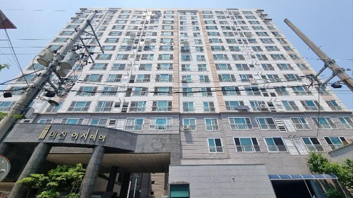 경상남도 창원시 진해구 중원동로 33, 103동 4층 401호 (근화동,진해미진이지비아) · 지번주소: 경상남도 창원시 진해구 광화동 26 법원경매 물건 대표사진