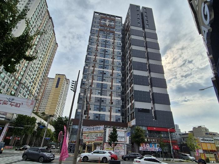 대구광역시 중구 중앙대로 312, 4층401호 (남산동,반월당아너스제네스타워오피스텔) · 지번주소: 대구광역시 중구 남산동 694-3 법원경매 물건 대표사진