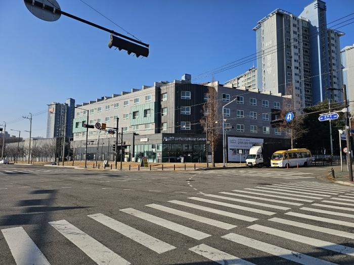 경기도 고양시 일산서구 가좌로 1, 2층207호 (가좌동,네이처) · 지번주소: 경기도 고양시 일산서구 가좌동 158-2 법원경매 물건 대표사진