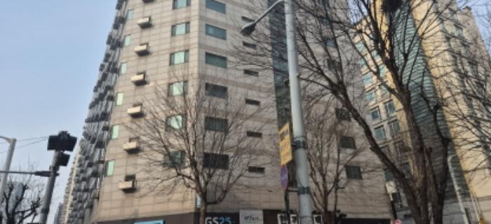 경기도 고양시 일산동구 장백로 20, 102동 3층318호 (백석동,백석역동문굿모닝힐1) · 지번주소: 경기도 고양시 일산동구 백석동 1302 법원경매 물건 대표사진