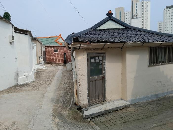 2024타경56304 법원경매 사진2 | 충남 서산시 주택건물 경매