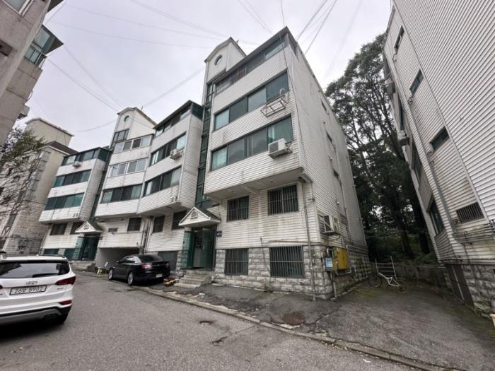 인천광역시 서구 서곶로 249-5, 103동 1층101호 (심곡동,화이트하우스) · 지번주소: 인천광역시 서구 심곡동 261-14 법원경매 물건 대표사진
