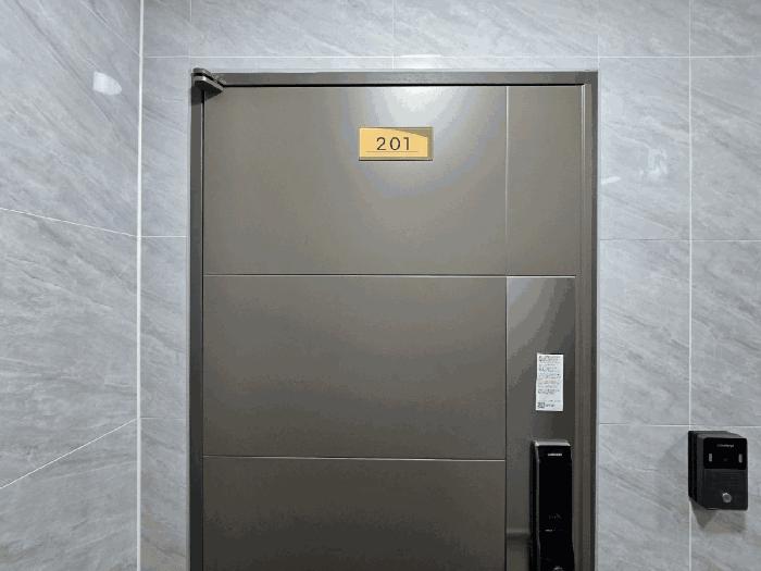 2025타경102130 법원경매 사진2 | 서울 관악구 근린상가 경매