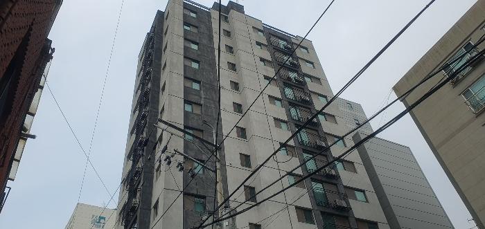 서울특별시 은평구 은평로 12-1, 3층303호 (신사동,에스엠벨리체) · 지번주소: 서울특별시 은평구 신사동 29-160 법원경매 물건 대표사진