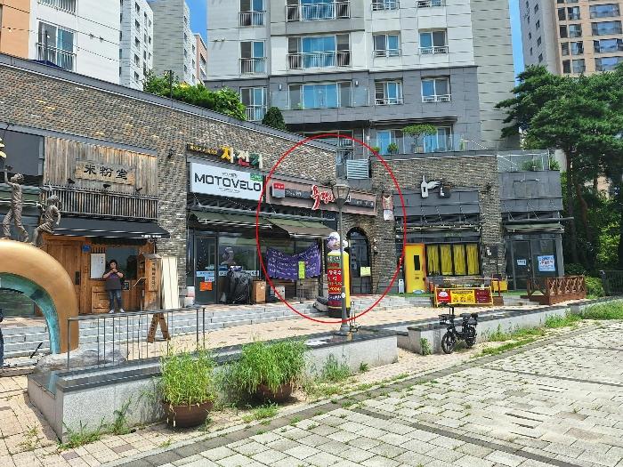 경기도 성남시 수정구 위례순환로 130, 상가동 1층124호 (창곡동,위례아트리버푸르지오2단지) · 지번주소: 경기도 성남시 수정구 창곡동 529 법원경매 물건 대표사진