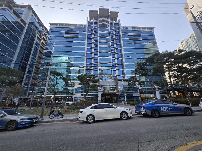 서울특별시 구로구 디지털로33길 55, 제6층 제607호 (구로동, 이앤씨벤처드림타워2차) · 지번주소: 서울특별시 구로구 구로동 197-10 법원경매 물건 대표사진