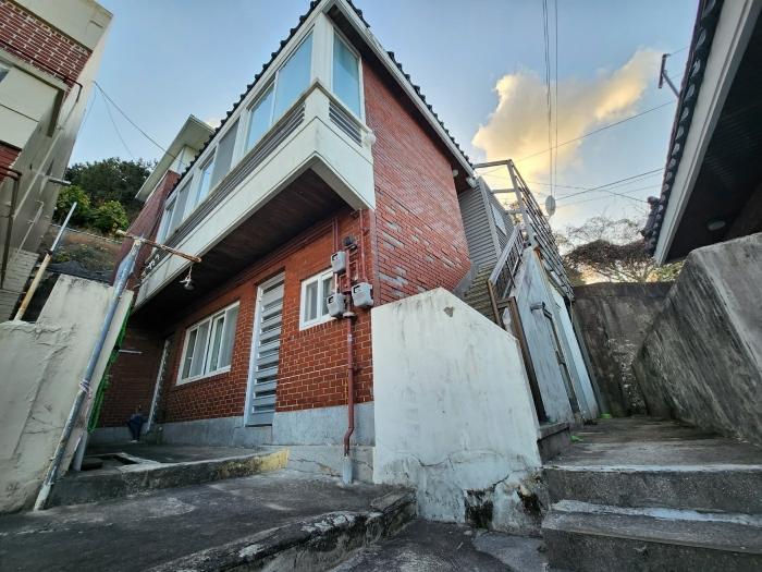 법원경매 2024타경65449 사진2 | 부산 연제구 연산동 10-29 주택건물 경매