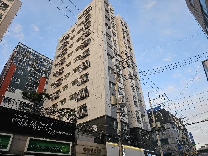 서울특별시 강동구 양재대로102길 17, 7층704호 (둔촌동,한울둔촌베아체) · 지번주소: 서울특별시 강동구 둔촌동 435-1 법원경매 물건 대표사진