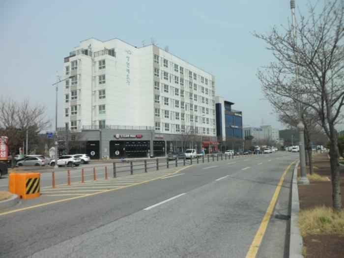 충청남도 서산시 성연면 성연3로 123, 2층210호 (성연에드가오피스텔) · 지번주소: 충청남도 서산시 성연면 오사리 1629 법원경매 물건 대표사진