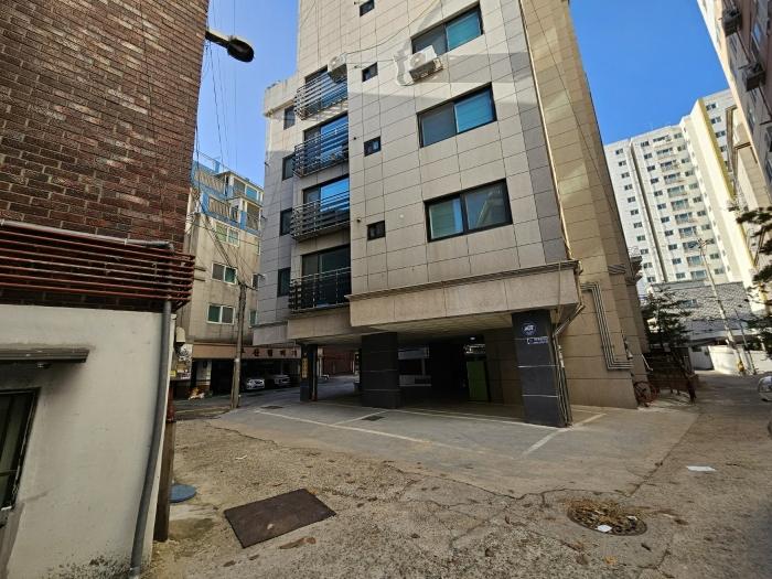 인천광역시 미추홀구 경인로162번길 11-10, 5층501호 (도화동,두산빌리지) · 지번주소: 인천광역시 미추홀구 도화동 641-54 법원경매 물건 대표사진