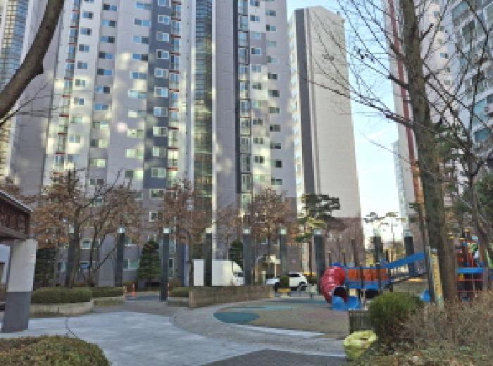 대전광역시 서구 갈마로 262, 106동 8층803호 (내동,맑은아침아파트) · 지번주소: 대전광역시 서구 내동 2 법원경매 물건 대표사진