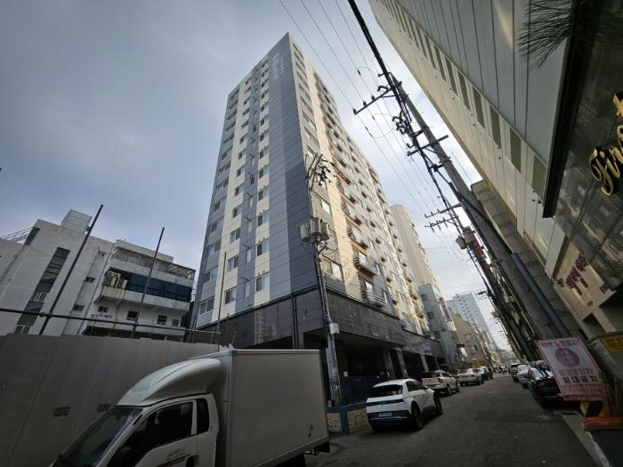 인천광역시 남동구 용천로153번길 30, 4층406호 (간석동,대준블루인) · 지번주소: 인천광역시 남동구 간석동 123-19 법원경매 물건 대표사진