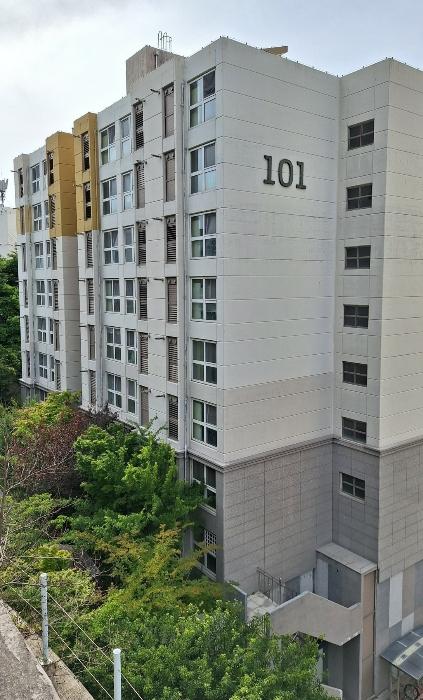 부산광역시 남구 수영로 135, 103동 22층2204호 (대연동,대연롯데캐슬레전드1단지) · 지번주소: 부산광역시 남구 대연동 1872 법원경매 물건 대표사진