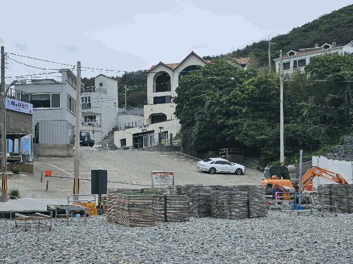 2025타경476 법원경매 사진2 | 경남 거제시 펜션(캠핑장) 경매