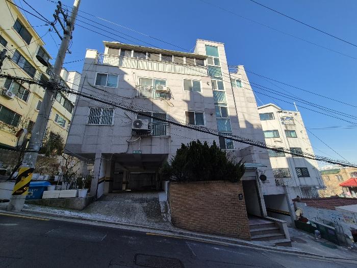 서울특별시 강북구 솔매로22길 24, 3층302호 · 지번주소: 서울특별시 강북구 미아동 791-1668 법원경매 물건 대표사진