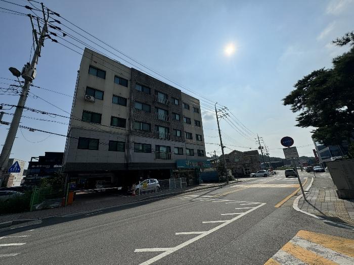 경기도 여주시 청심로 40, 비동 4층401호 (하동,한빛타운) · 지번주소: 경기도 여주시 하동 417-2 법원경매 물건 대표사진