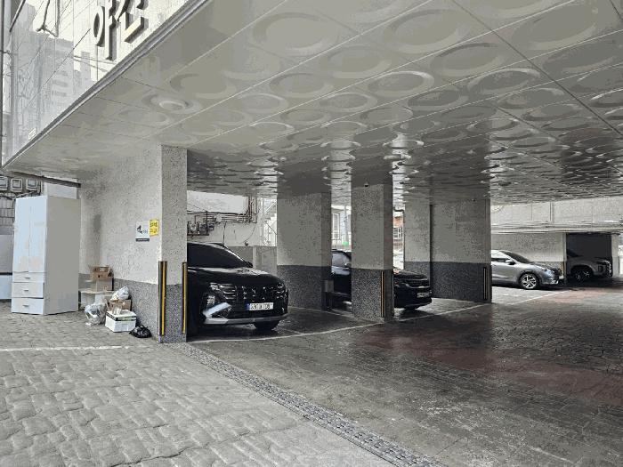 서울특별시 은평구 서오릉로17길 28-20, 에이동 2층203호 (구산동, 야긴하이빌) · 지번주소: 서울특별시 은평구 구산동 374 법원경매 물건 대표사진