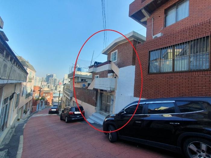 법원경매 2023타경5853 사진2 | 부산 동구 좌천동 727-2 주택건물 경매
