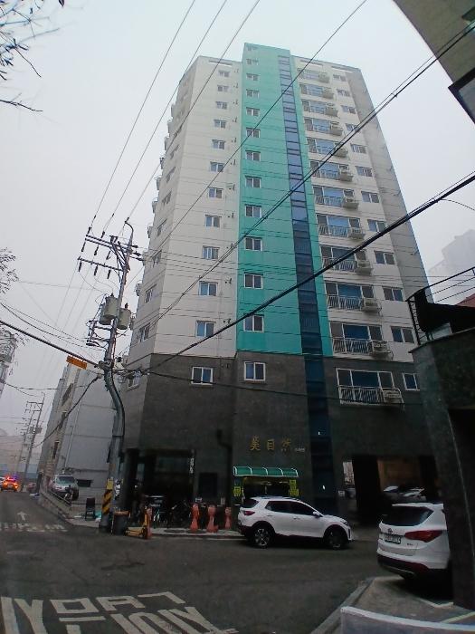 경기도 안양시 만안구 만안로141번길 9, 2층203호 (안양동,미목연) · 지번주소: 경기도 안양시 만안구 안양동 392-5 법원경매 물건 대표사진