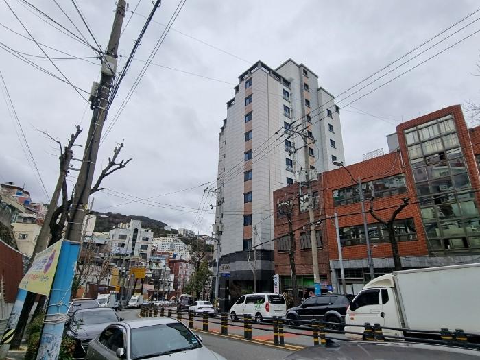 법원경매 2024타경51860 사진12 | 부산 중구 중구로 오피스텔 경매