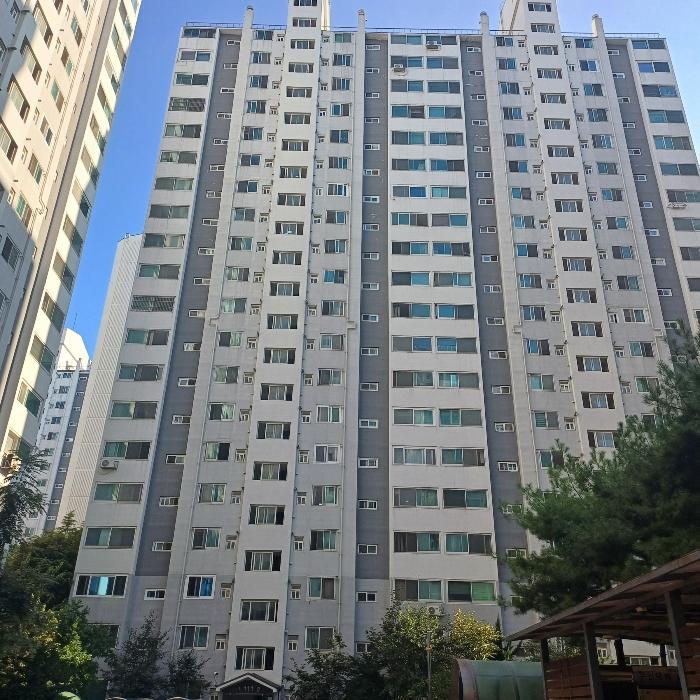 인천광역시 남동구 청능대로718번길 7, 111동 2층201호 (논현동,소래마을풍림아파트) · 지번주소: 인천광역시 남동구 논현동 577 법원경매 물건 대표사진