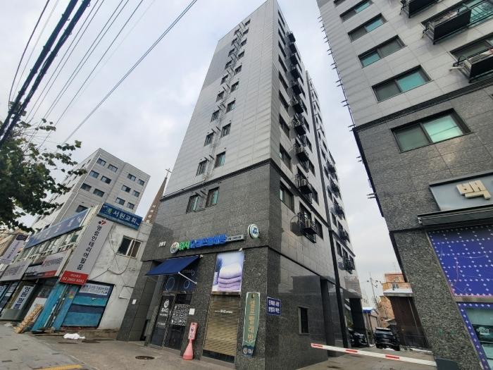 서울특별시 양천구 남부순환로 405, 제101동 제9층 제901호 (신월동, 그라비스) · 지번주소: 서울특별시 양천구 신월동 131-2 법원경매 물건 대표사진