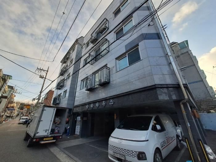 서울특별시 양천구 가로공원로58길 20, 제5층 제502호 (신월동, 서래하우스) · 지번주소: 서울특별시 양천구 신월동 185-28 법원경매 물건 대표사진